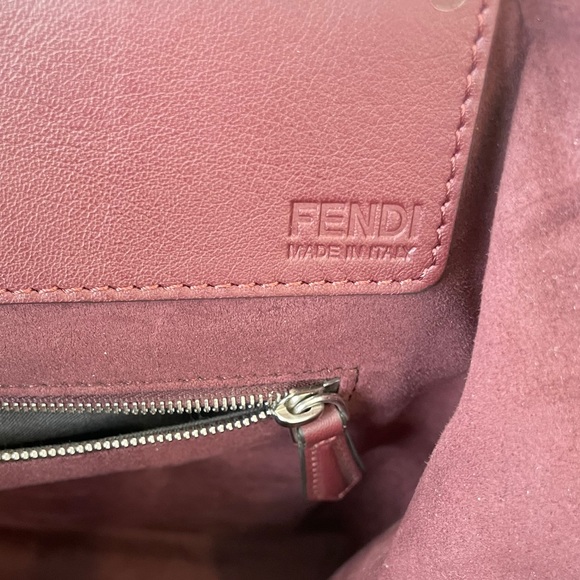 🔥Host Pick🔥 Fendi Circuit 3Jours Trapeze Tote - Picture 10 of 14